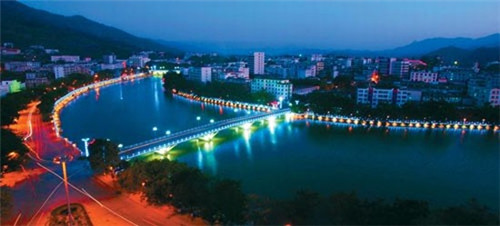 薄荷毛绒玩具怎么做的呢（猫薄荷玩具能天天玩么）